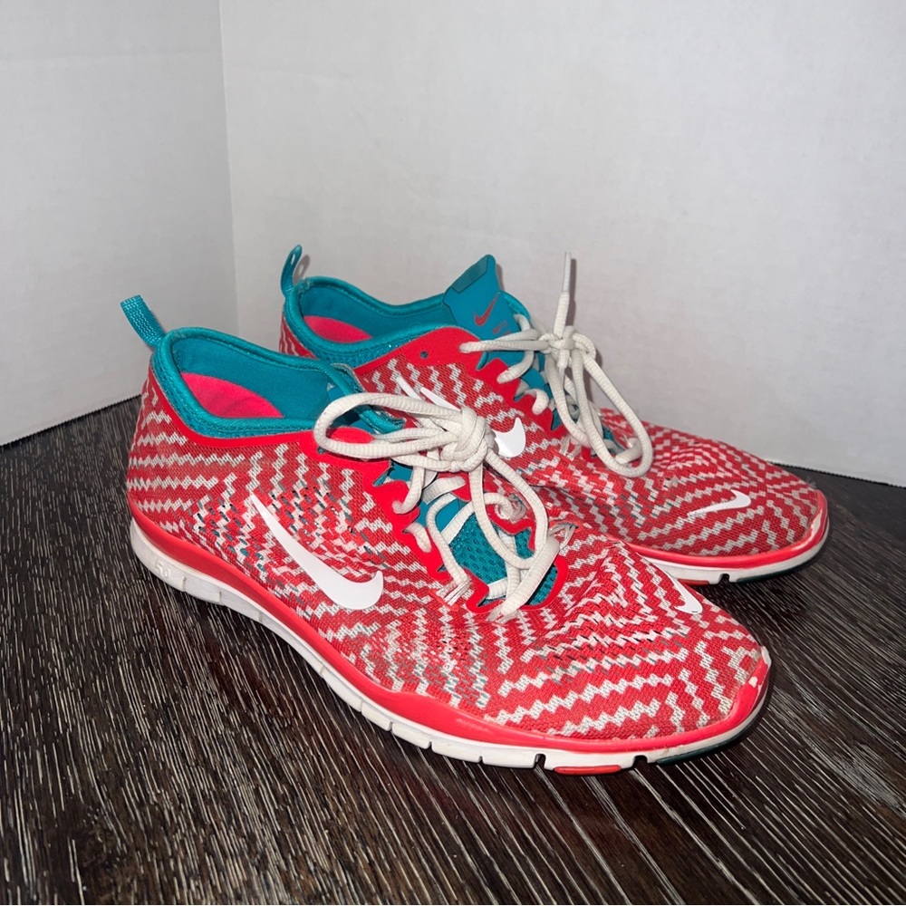 Nike Free TR Fit 4 Athletic Active Women’s 10/‎ Geometric Red/Teal